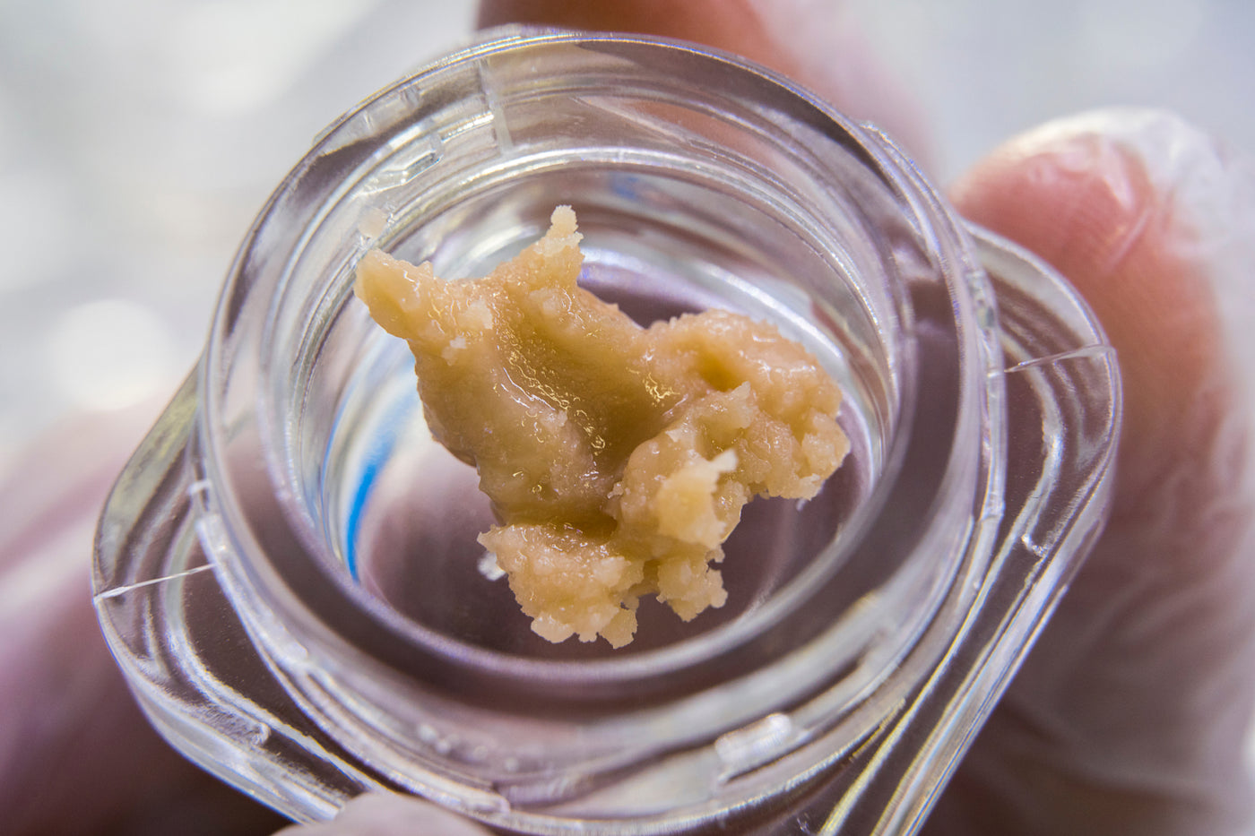 What's the difference between live resin and distillate?