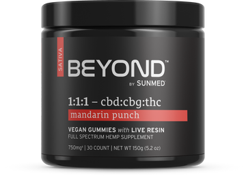 Black jar labeled "Beyond 1:1:1 Sativa Live Resin Gummies" by SunMed CBD, vegan, mandarin punch flavor, contains 30 gummies with 750mg full spectrum hemp extract (cbd:cbg:thc).