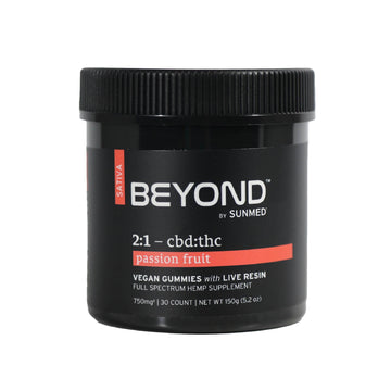 Sunmed CBD Beyond 2:1 Sativa Live Resin Gummies—black jar, 30 vegan gummies with passion fruit flavor, featuring a 2:1 CBD to THC ratio (750mg), made with full-spectrum hemp extract for a balanced experience.